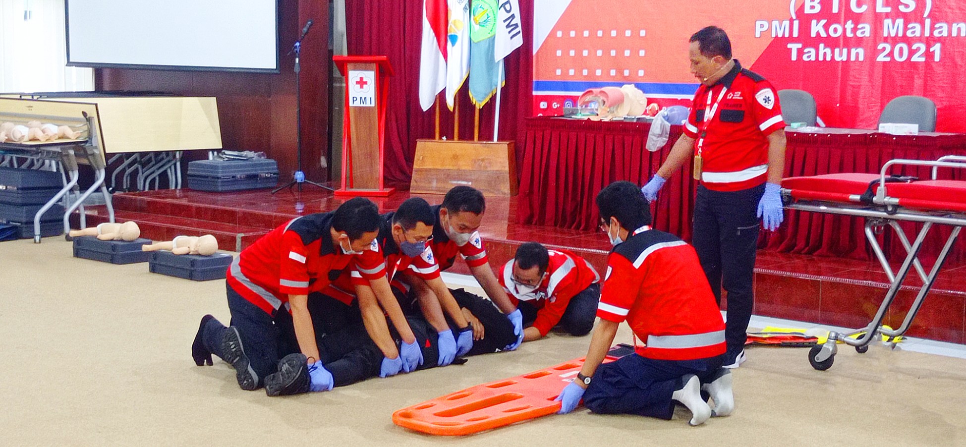 first aid diklat PMI PMR KSR relawan tanjung korps Red Cross Indonesia website